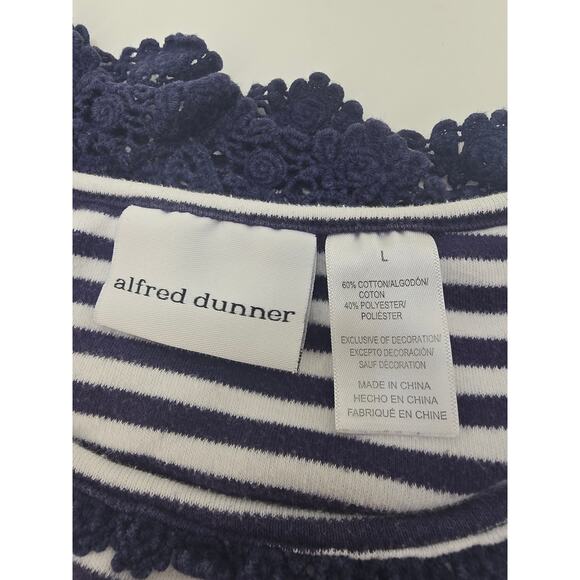 Lot of 3 Women’s L Tops Casual One World Black and Alfred Dunner Navy Pink - Picture 4 of 6